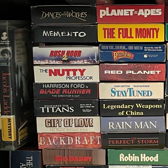 💫 Donated💫 Lot/8 MAKE ‘n OFFER Choose 8 VHS Movies 80’s 90’s 2000’s more - Picture 10 of 11